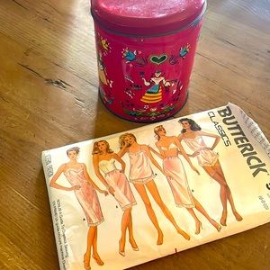 Vintage Buttons and Pattern